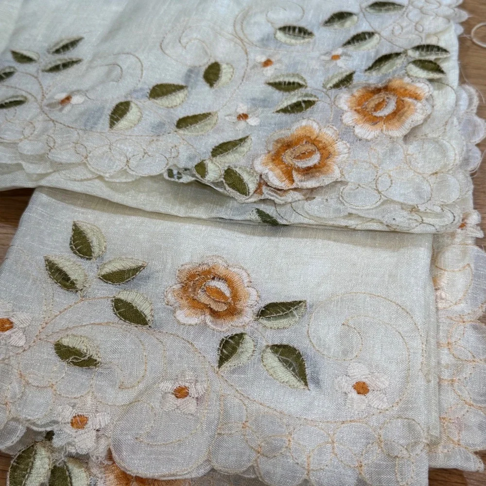 Vintage Style Floral Embroidered Scalloped Edge Table Linens Cream Set of 8
